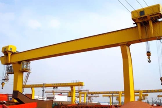 L-Shaped Legs Single Girder Gantry Crane with Winch